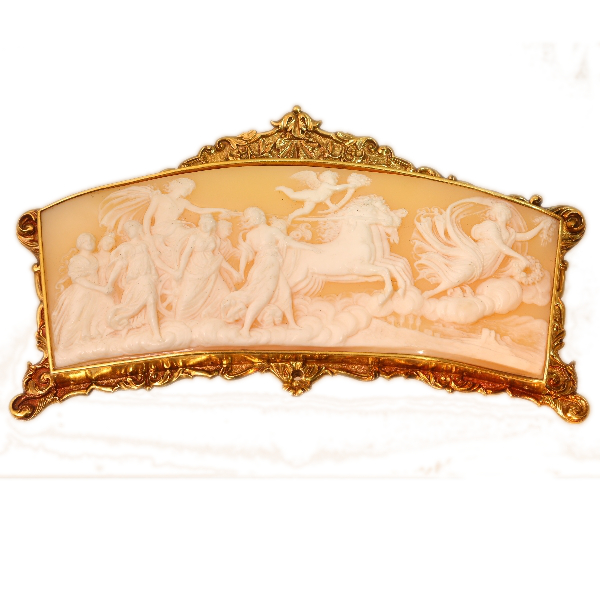 Superb Baroque style French cameo with gold mounting. A true collectors item! (image 3 of 16)